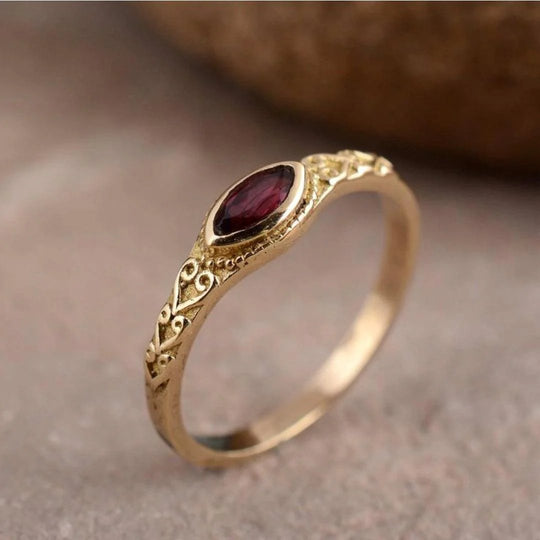 Oval-Cut Gemstone Filigree Gold Ring