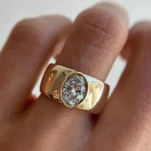 Polished Gold Zirconia Inlaid Ring