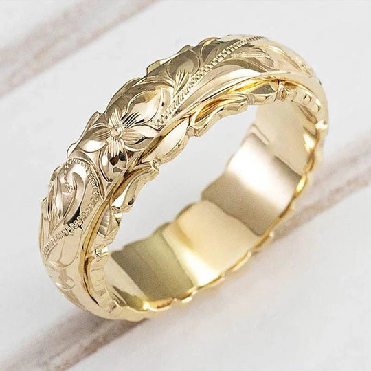 Floral Engraved Gold Wedding Band