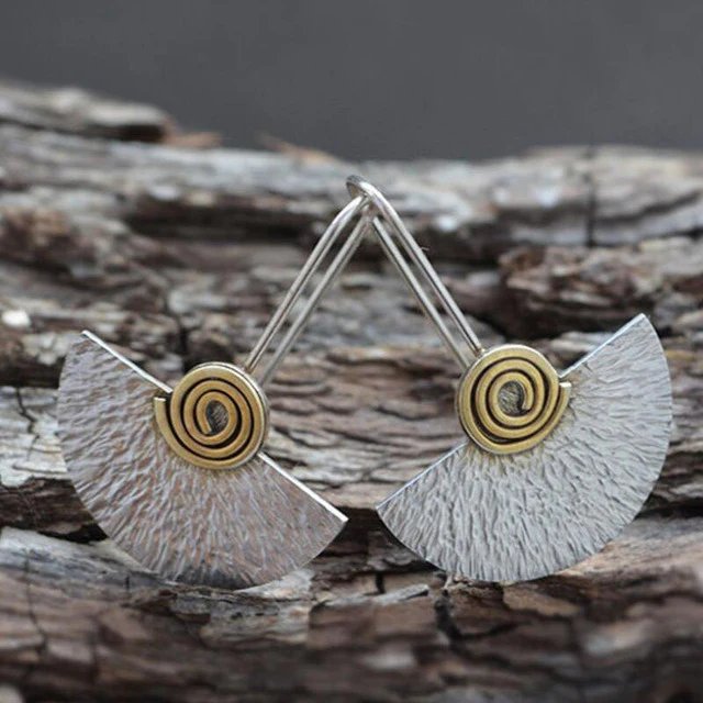 Spiral Design Fan-Shaped Silver Earrings