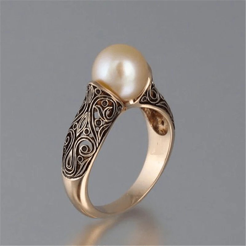Gold Filigree Engraved Pearl Ring
