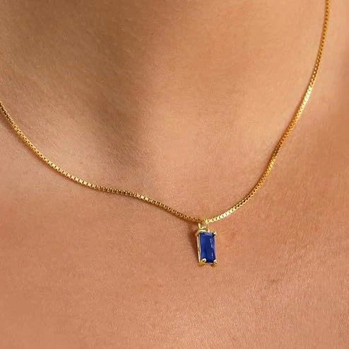 Gold Chain Rectangular Pendant Necklace