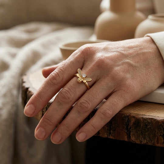 Adjustable Bee Ring