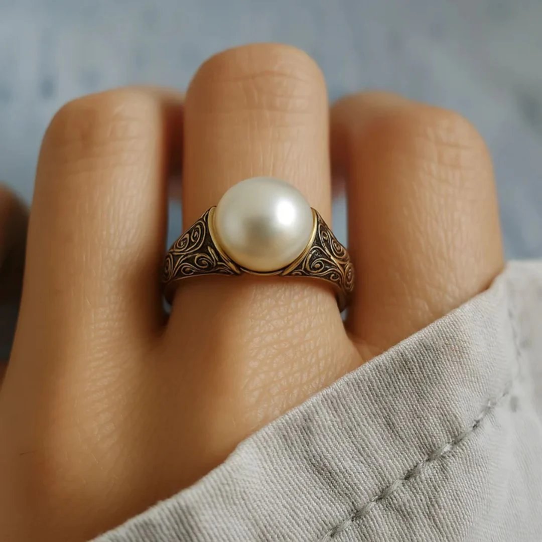 Gold Filigree Engraved Pearl Ring
