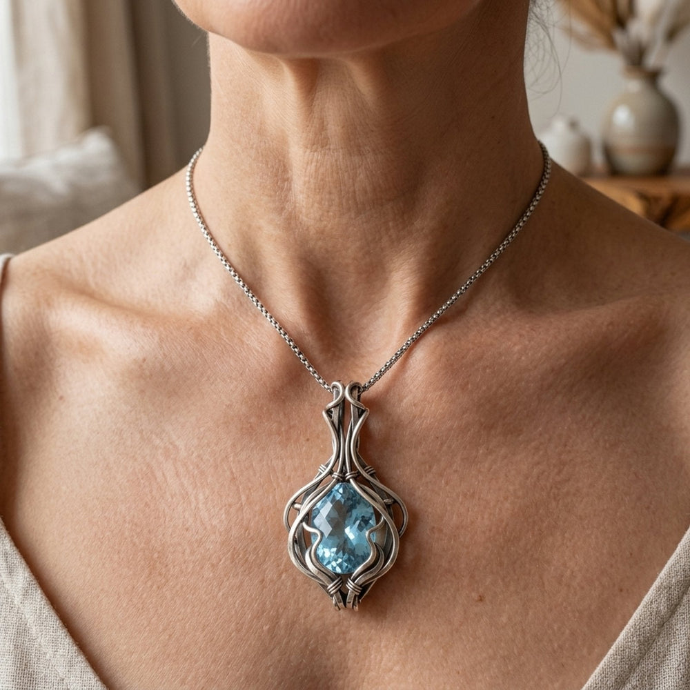 Sterling Silver Teardrop Pendant Chain Necklace