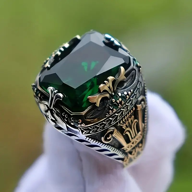 Sterling Silver Emerald Vintage Ring