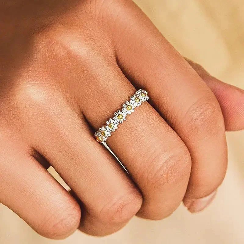 Adjustable Sterling Silver Enamel Daisy Ring