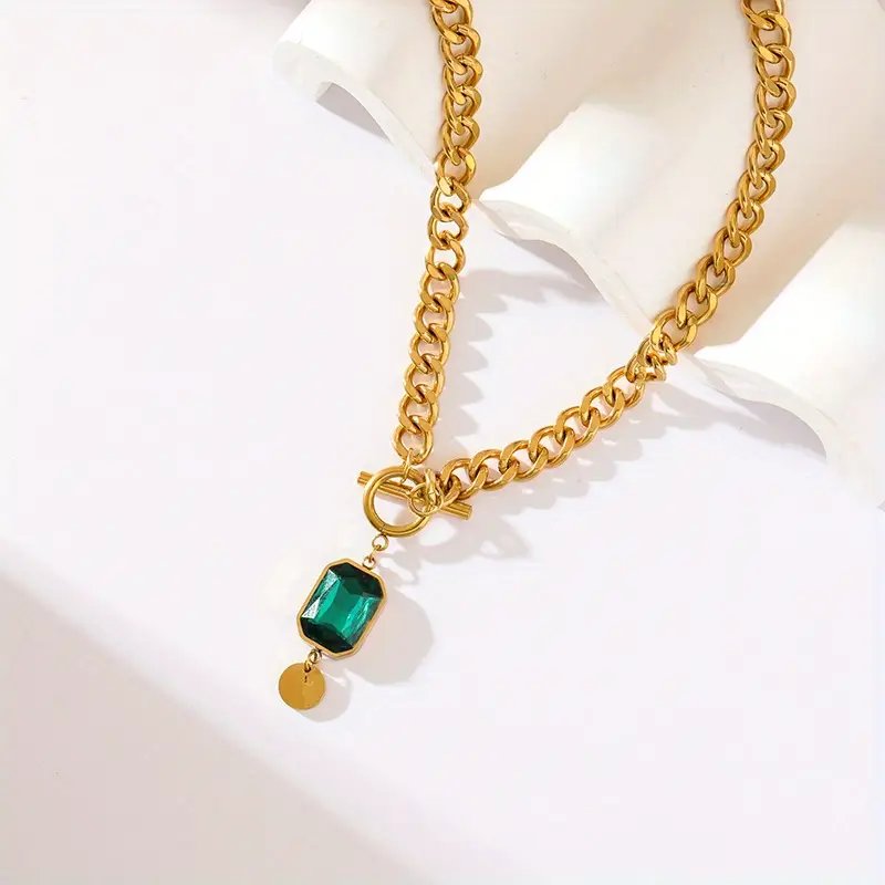 Chunky Chain Toggle Clasp Pendant Necklace