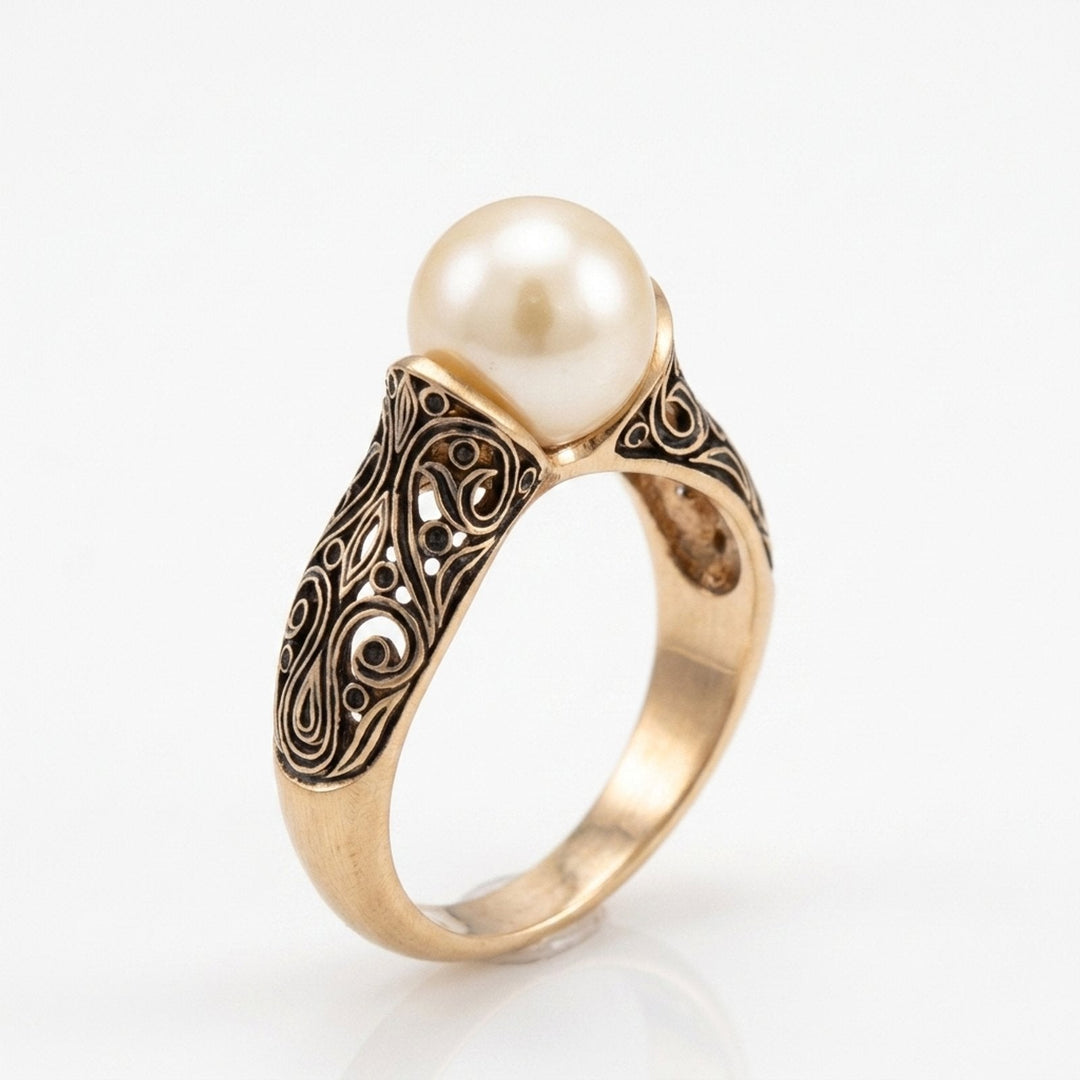 Gold Filigree Engraved Pearl Ring